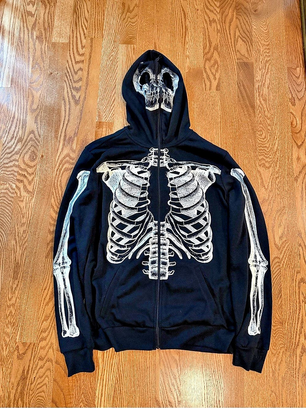 Glow-in-the-dark Social Collision Skeleton Graphic Zip Hoodie Size Small